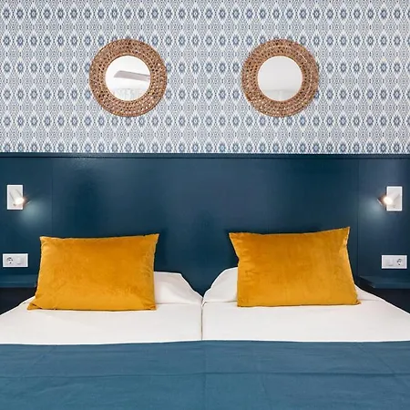 House Otel *