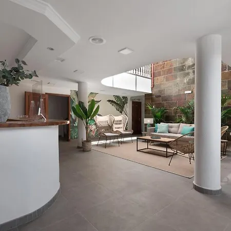 Otel House *